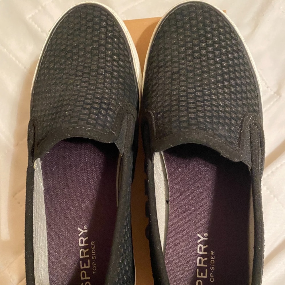 Shoes - Picture 1 of 3